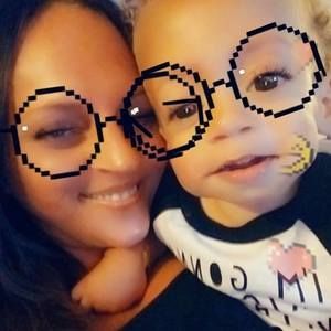 Meet your Posher, Lorrie